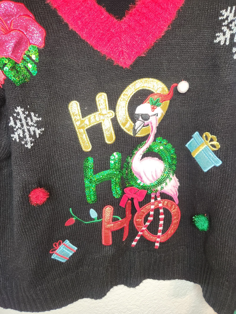 Blizzard bay Flamingo ho ho ho Black & Pink Holiday V‑Neck Sweater M
